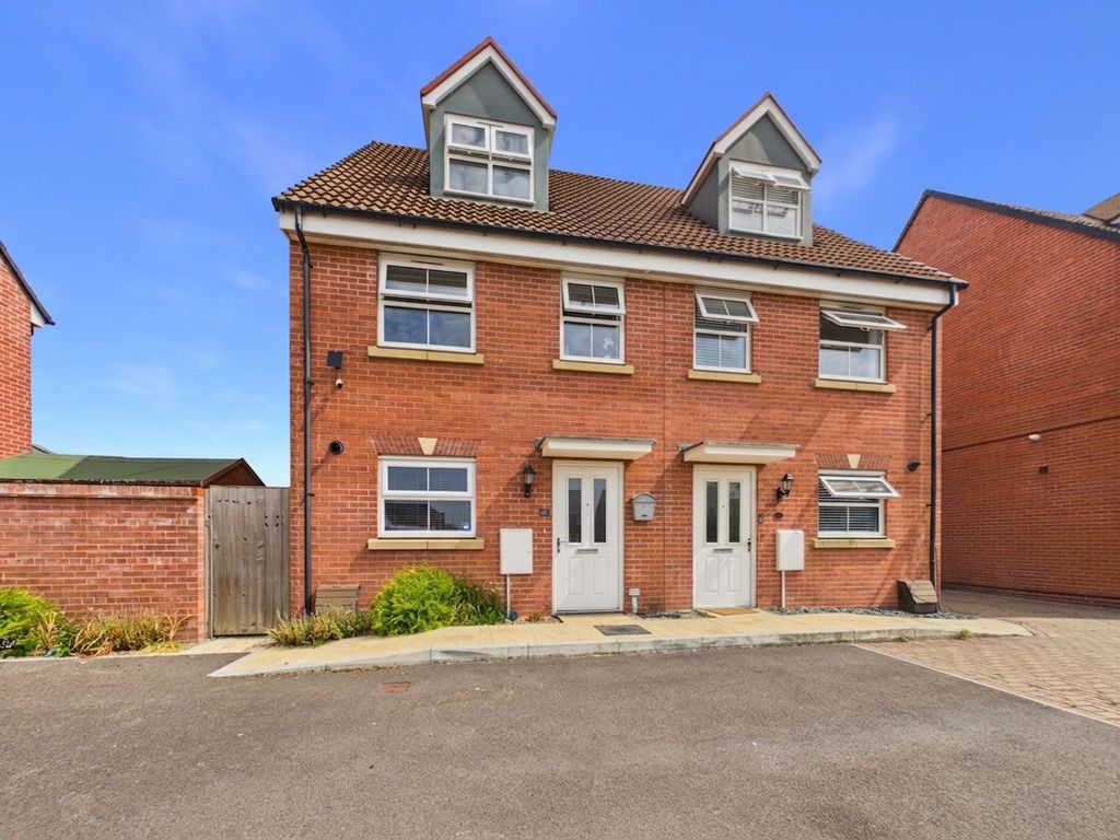 Property photo 1 of 32