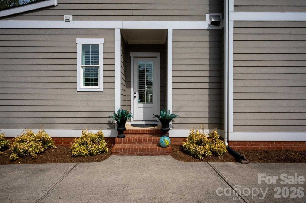 Property photo 1 of 9 <Alttext/>