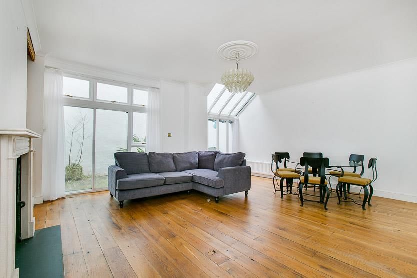 Property photo 2 of 14