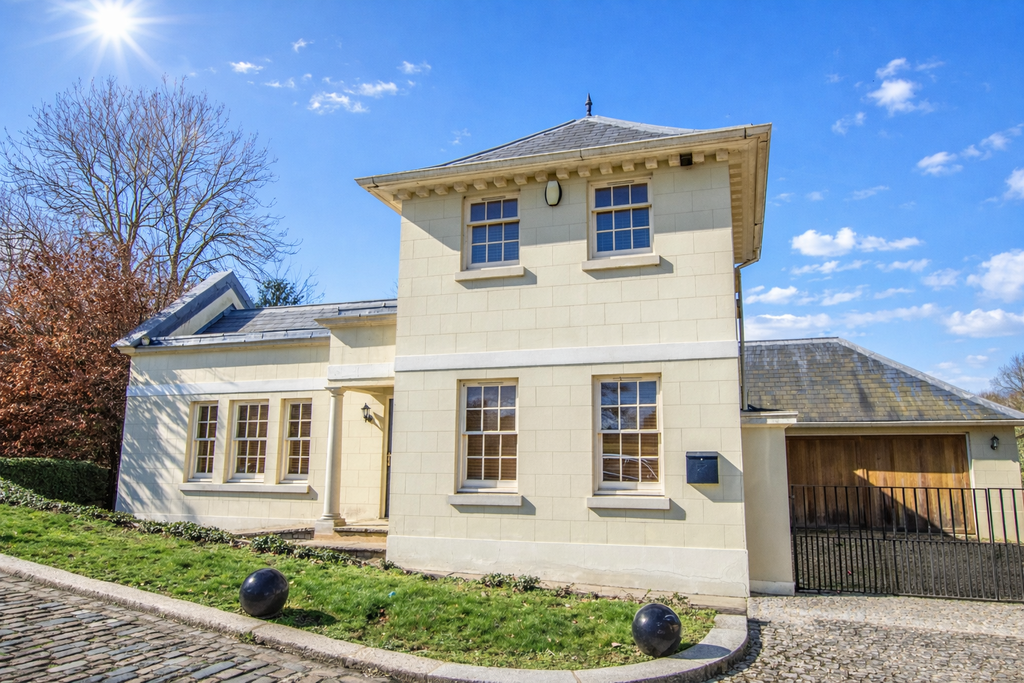 Property photo 1 of 28