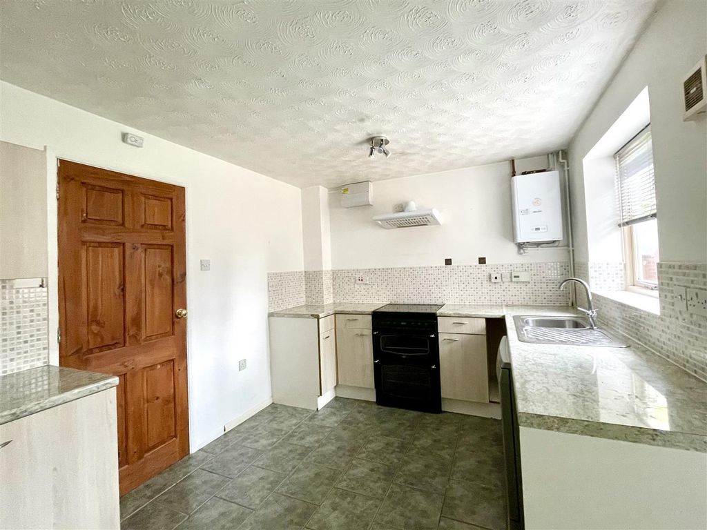 Property photo 2 of 12 Kitchen Main.Jpg