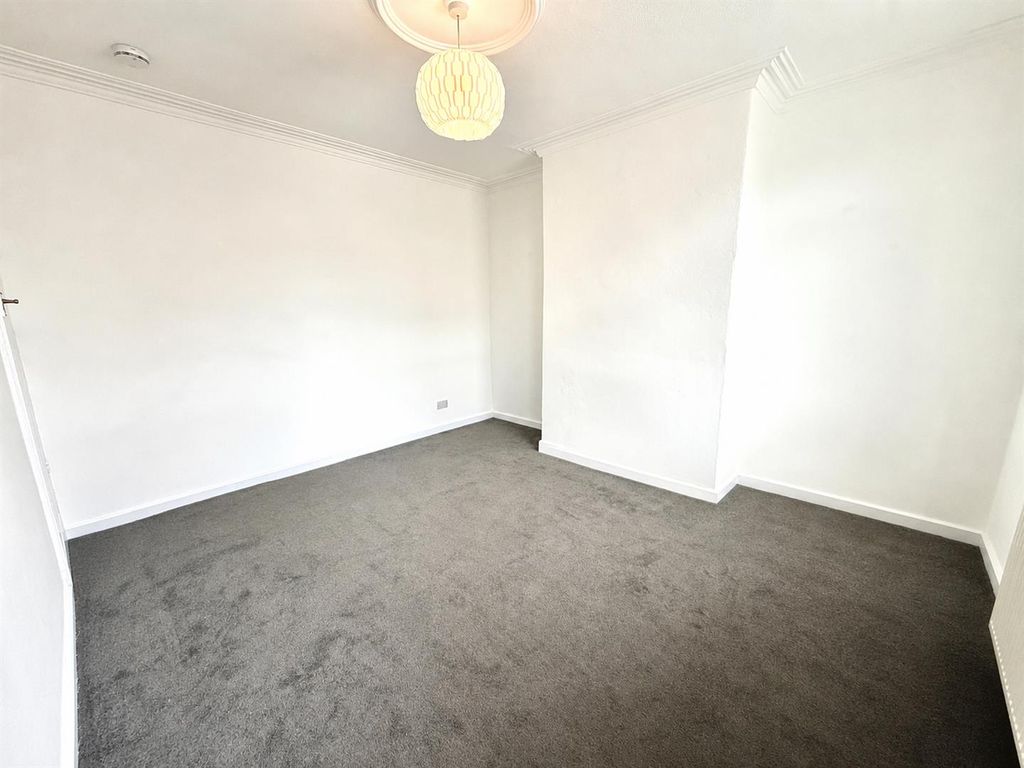 Property photo 2 of 10 Living Room: