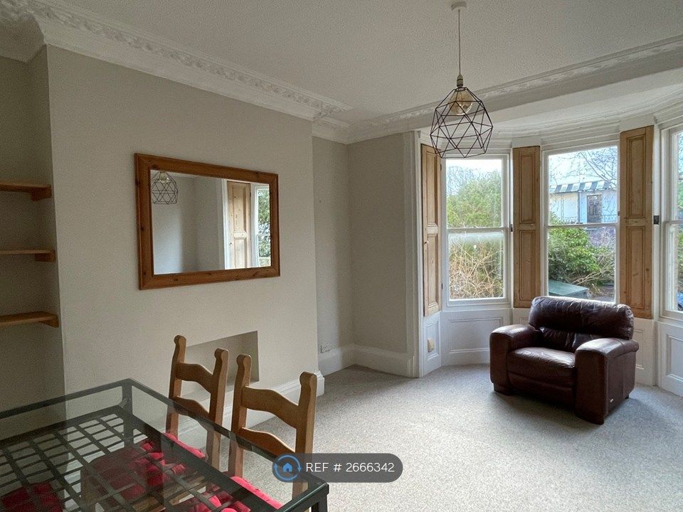 Property photo 2 of 9 Redecorated Lounge