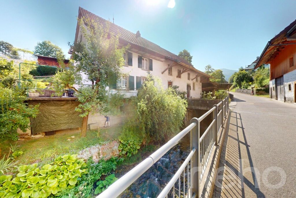 Property photo 2 of 12