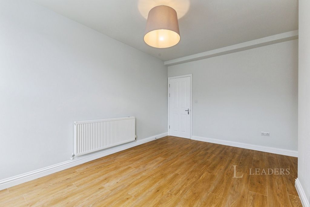 Property photo 3 of 11 Pbox-Img.Jpg
