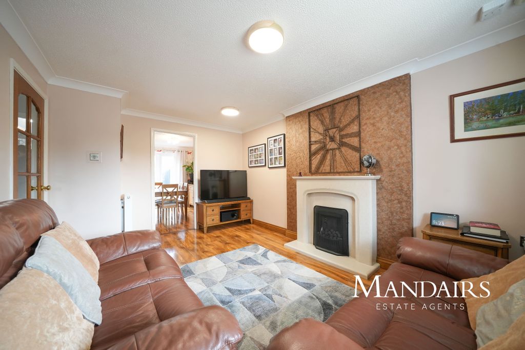 Property photo 2 of 35