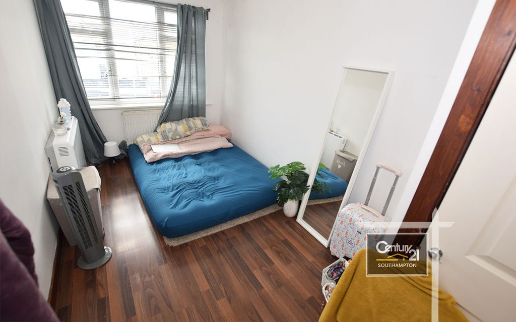 Property photo 3 of 4