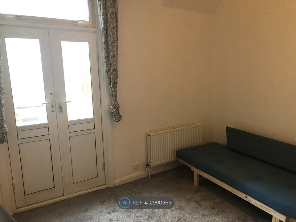 Property photo 2 of 12 Bedroom 2
