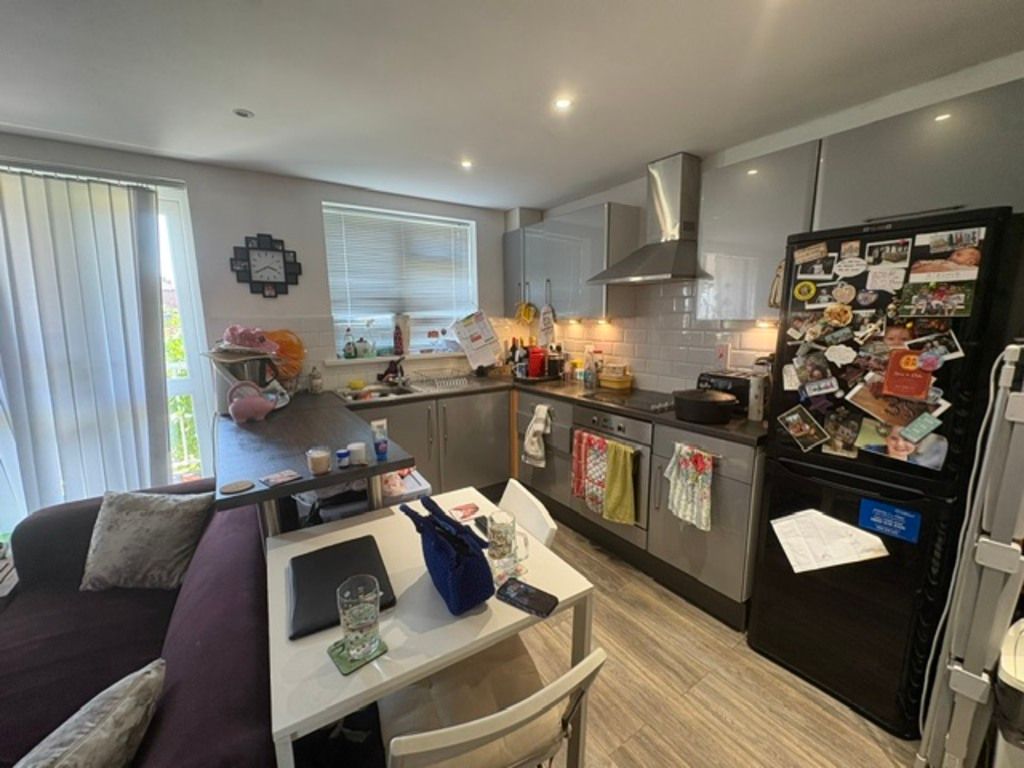 Property photo 3 of 6