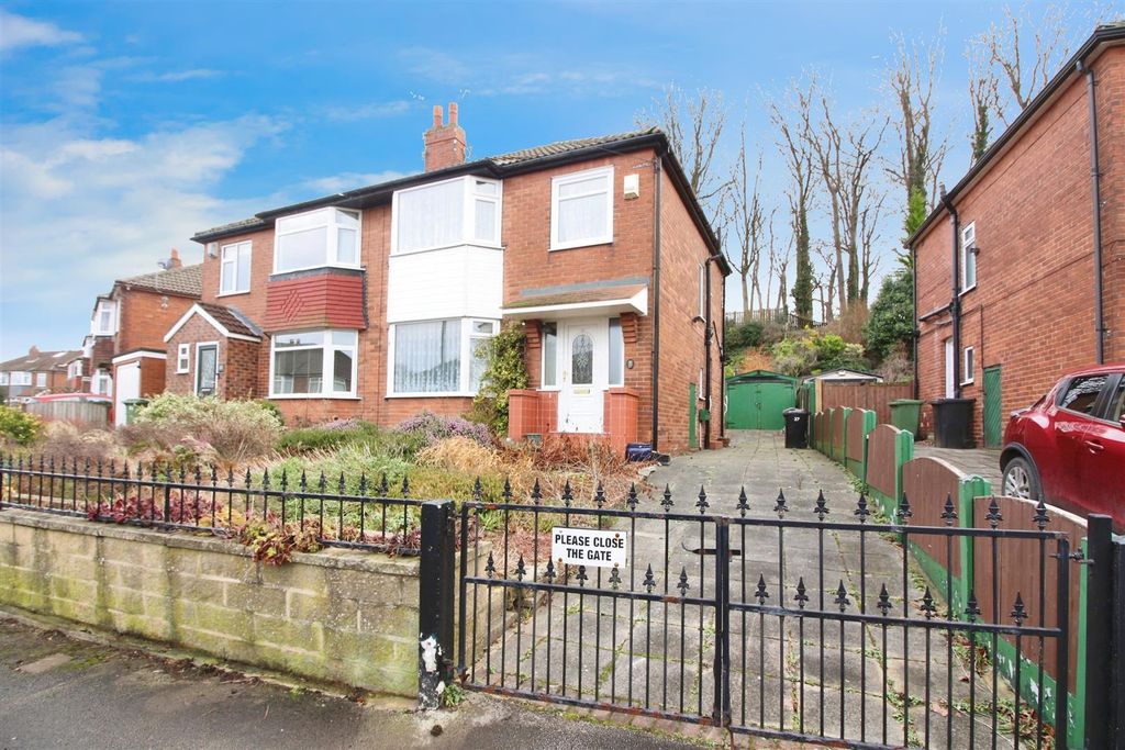 Property photo 1 of 9 Exterior