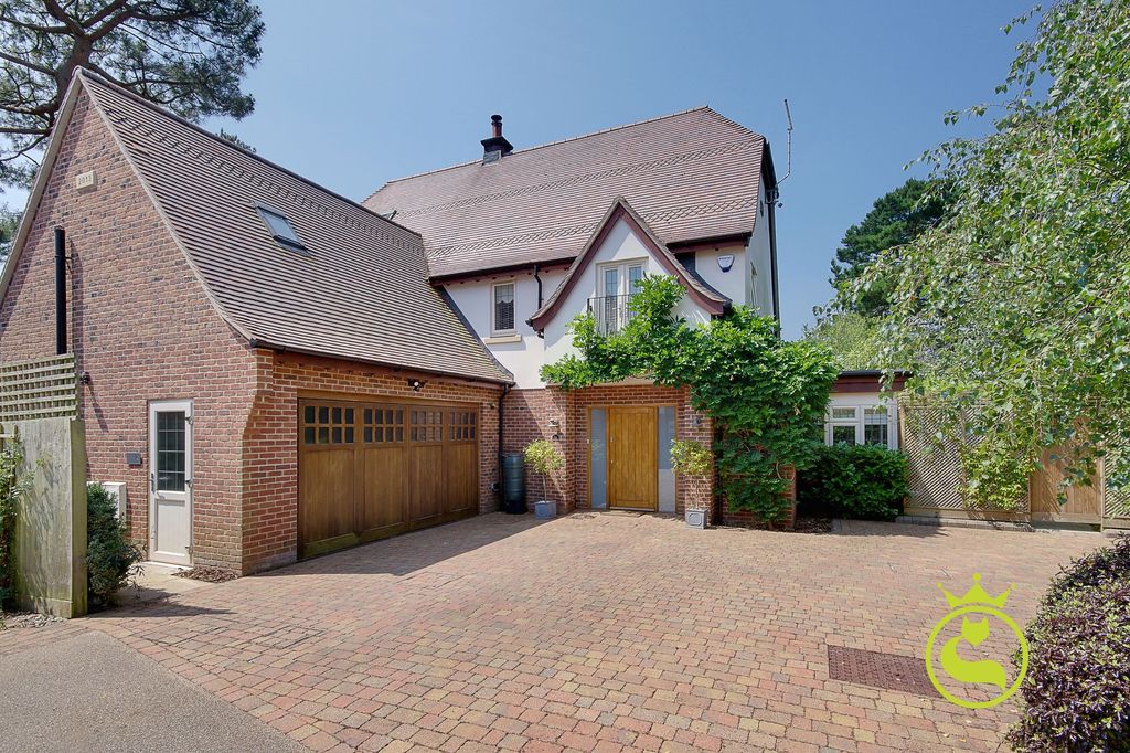 Property photo 1 of 35