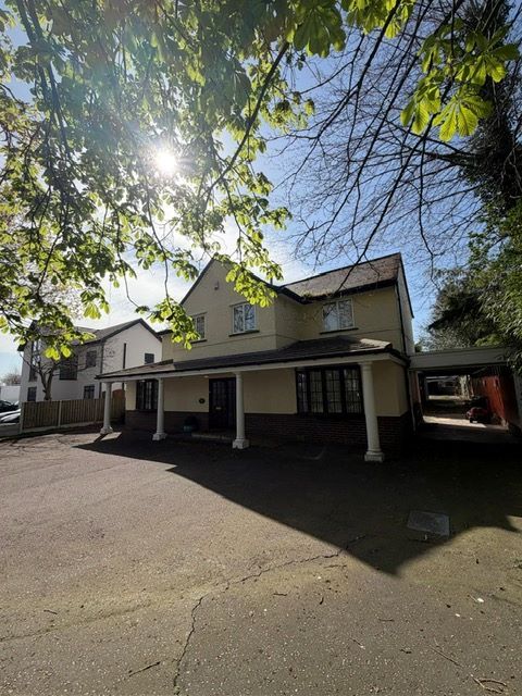 Property photo 2 of 43