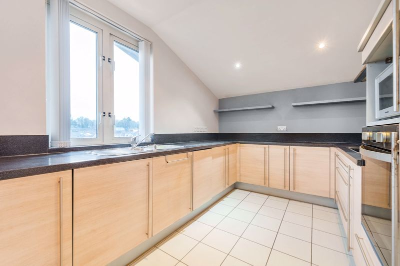 Additional image 6 of 2 bed flat for salePark Lane, Croydon CR0