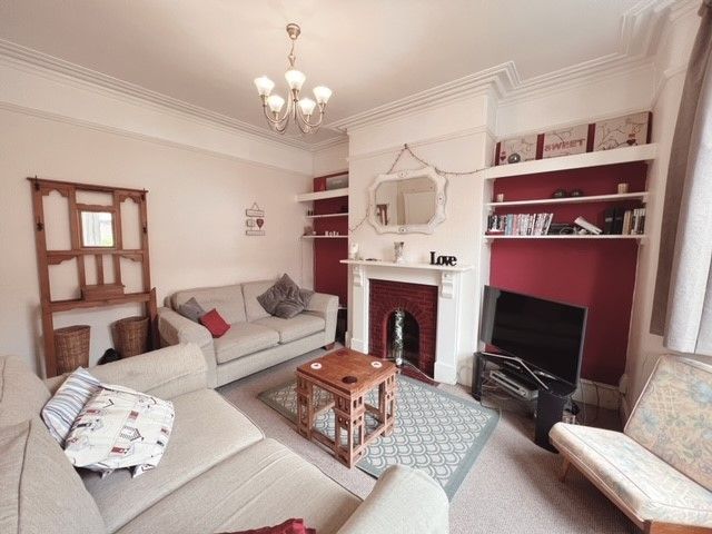 Property photo 2 of 14