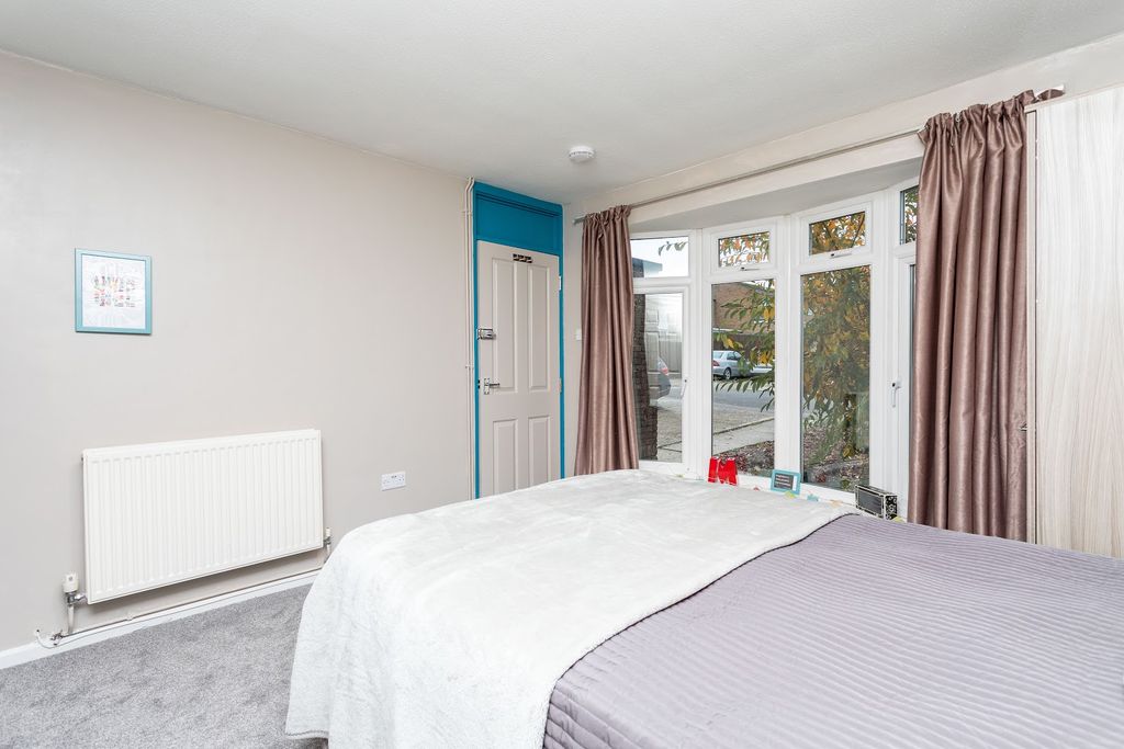Property photo 1 of 5