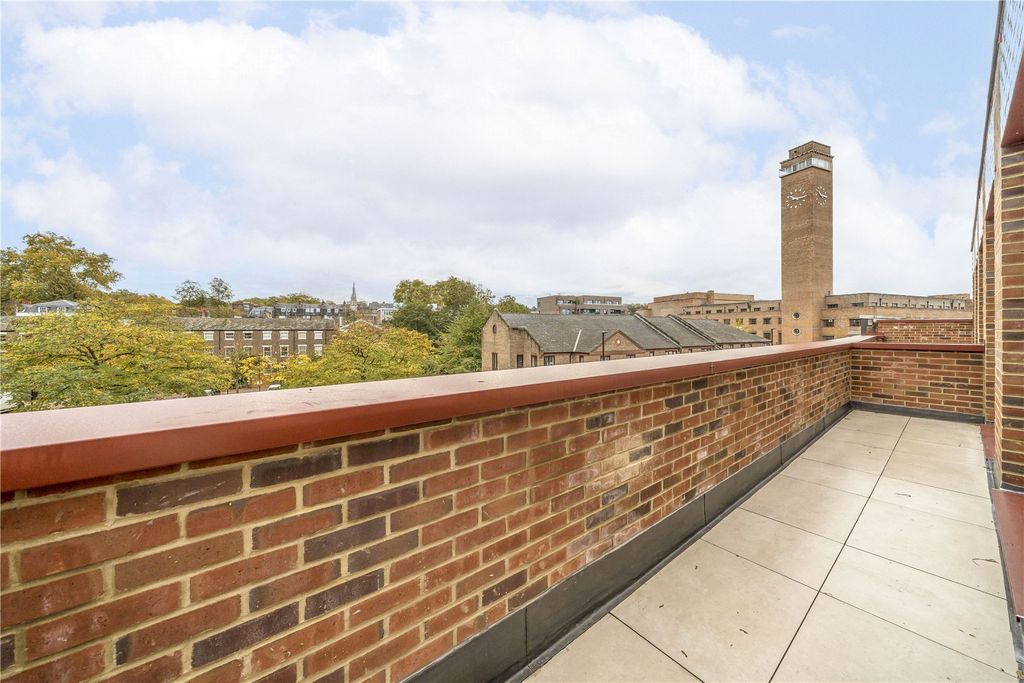 Property photo 3 of 7 Picture No. 07