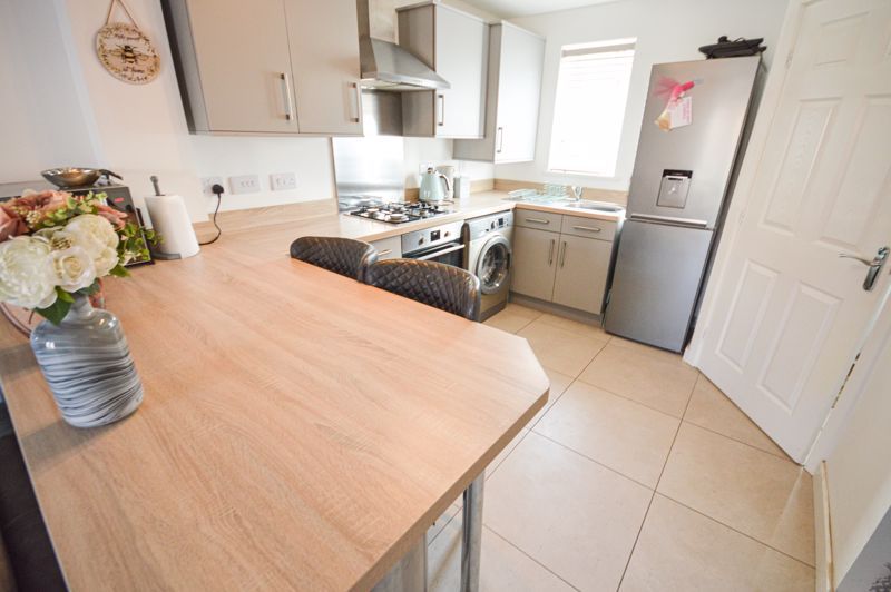 Property photo 3 of 10 Photo 2