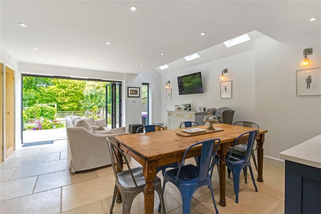 Property photo 2 of 25 258710New240219Img020000