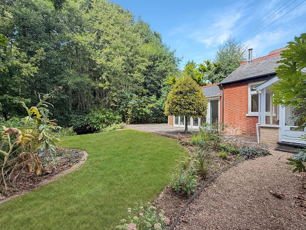 Property photo 3 of 26