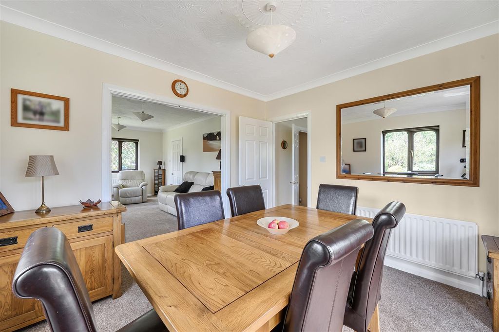Property photo 3 of 23 Dining Room