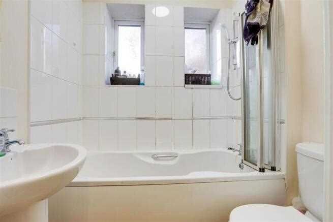 Property photo 3 of 8 Bathroom