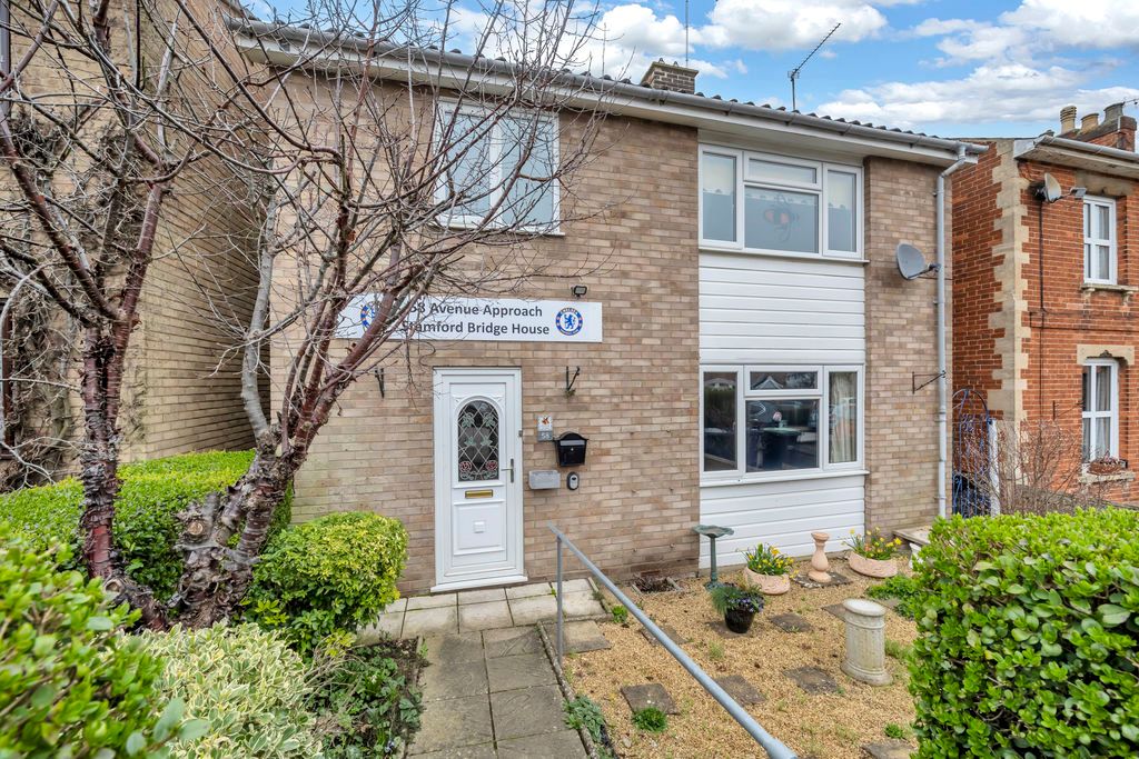 Property photo 1 of 20 Front