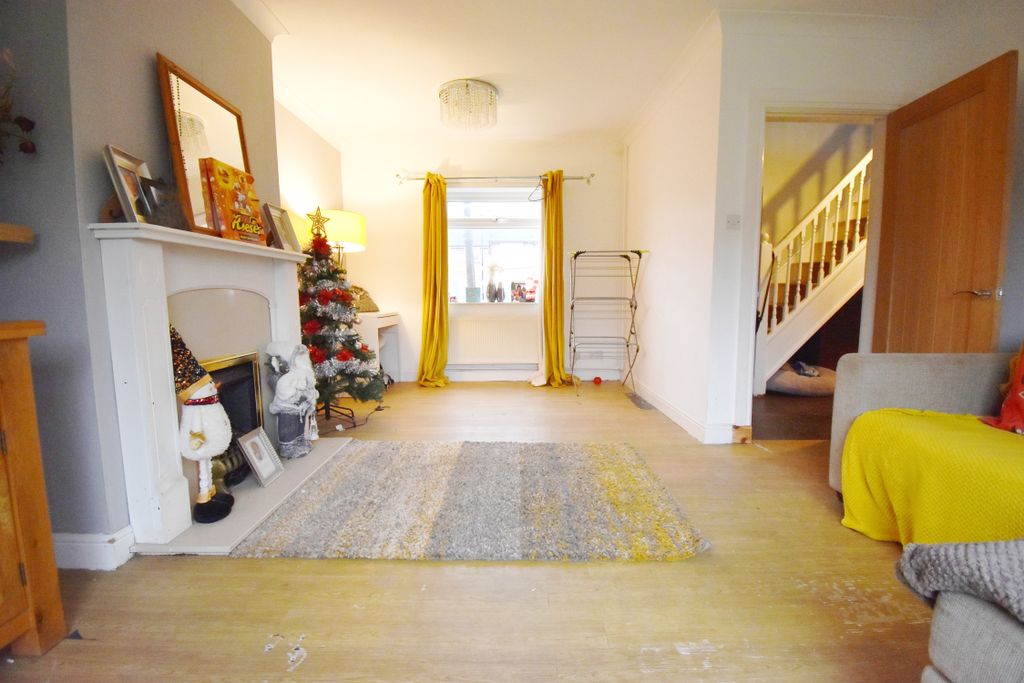 Property photo 3 of 8