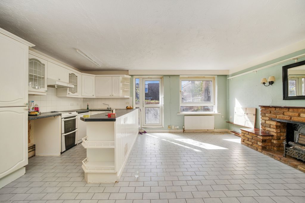 Property photo 2 of 14 Picture No. 03