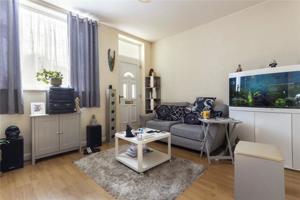 Property photo 2 of 12