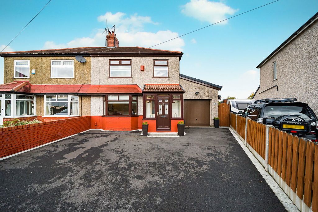 Property photo 1 of 42