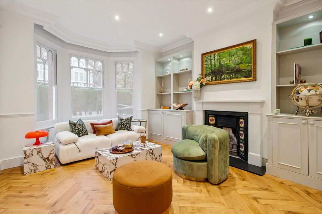 Property photo 3 of 23 Image