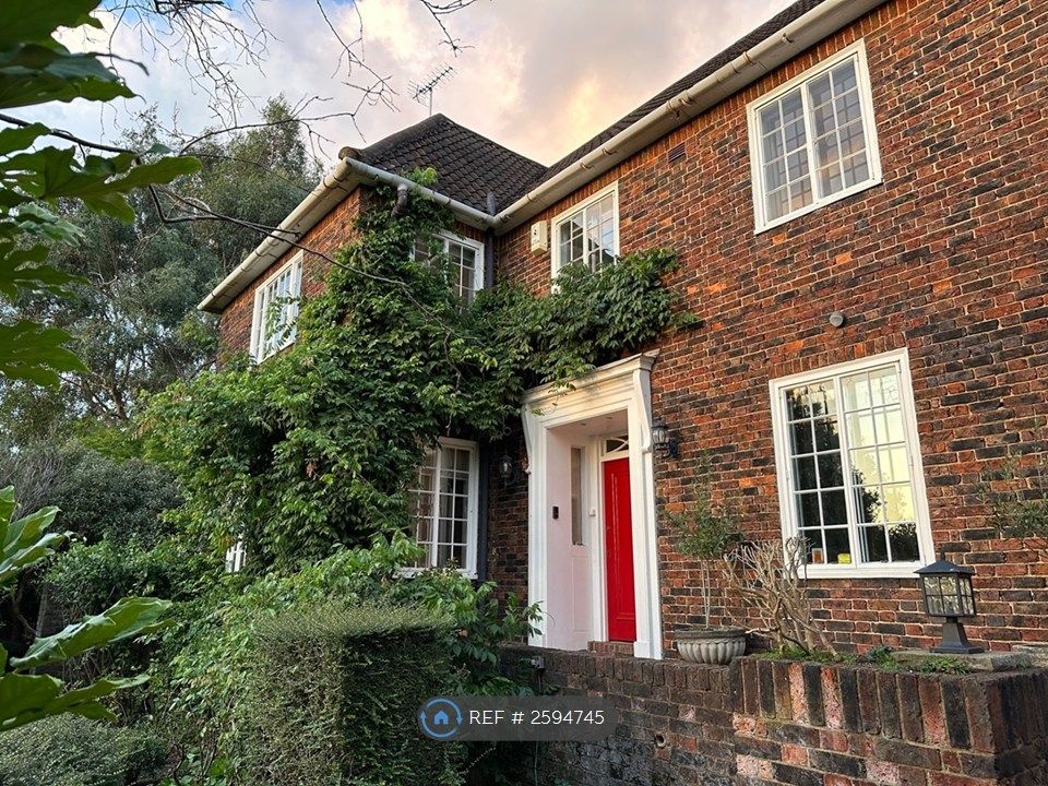 Property photo 2 of 21