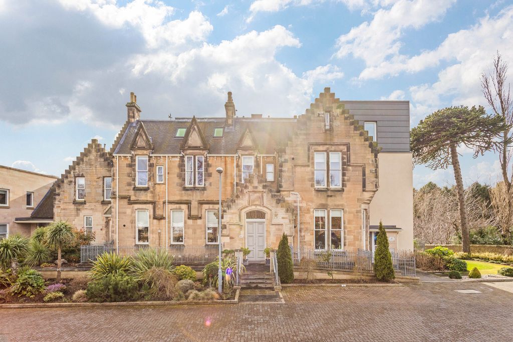 Property photo 1 of 38