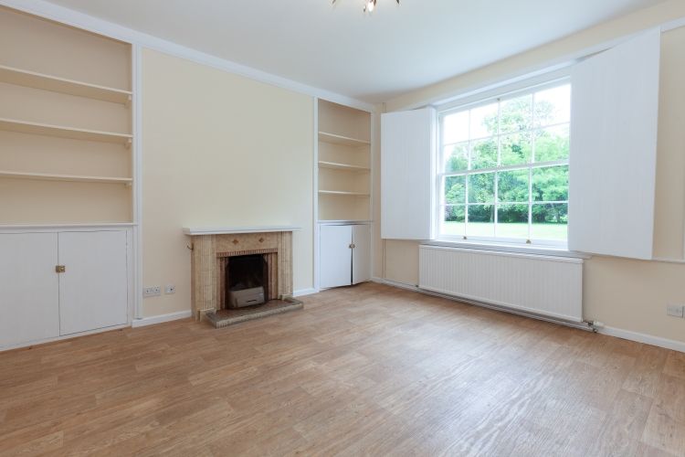 Property photo 3 of 13 229122