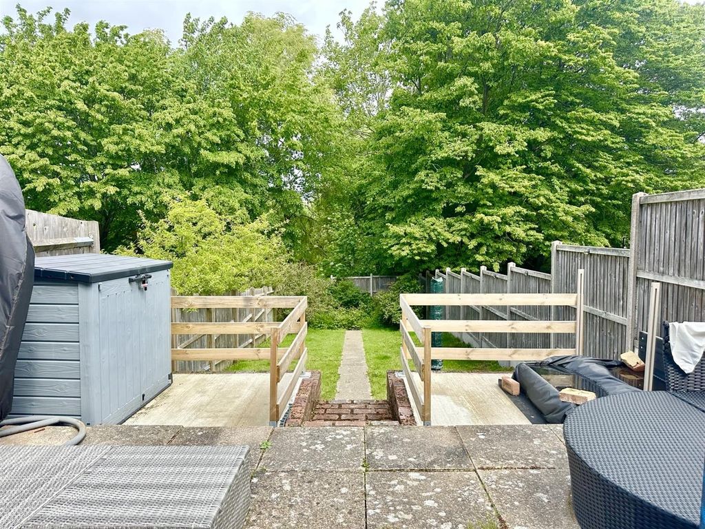 Property photo 3 of 21