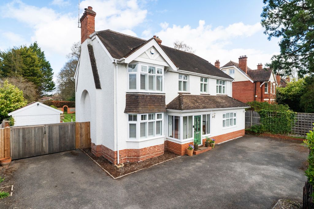 Property photo 1 of 18