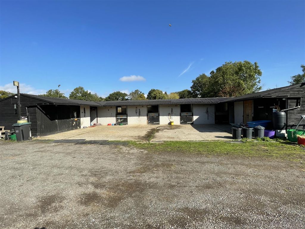 Property photo 3 of 6