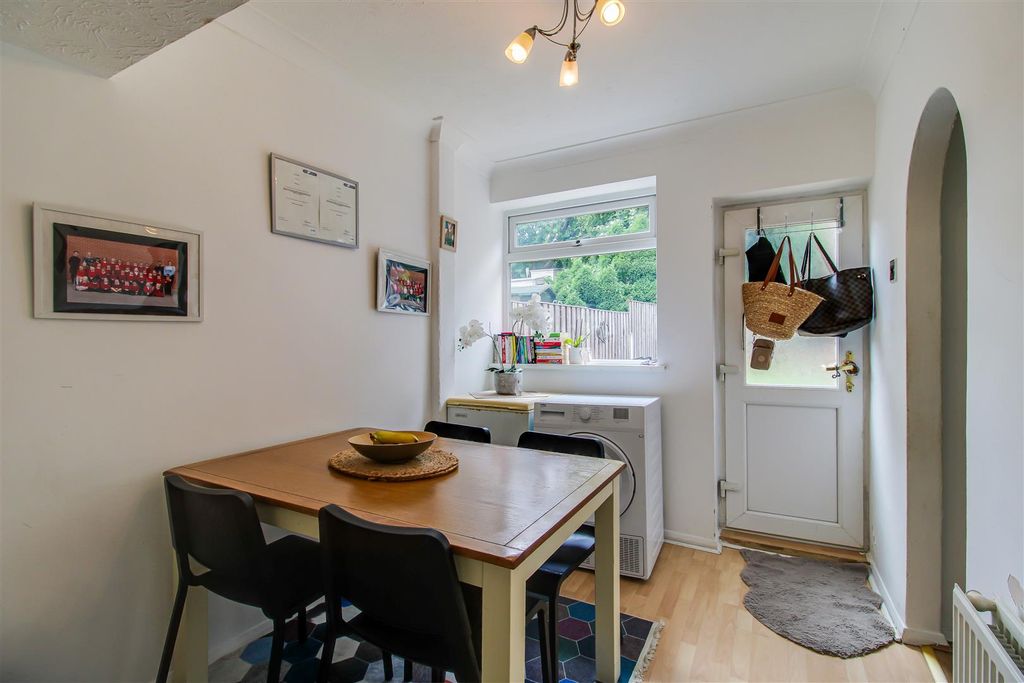 Property photo 3 of 9 Dining Room