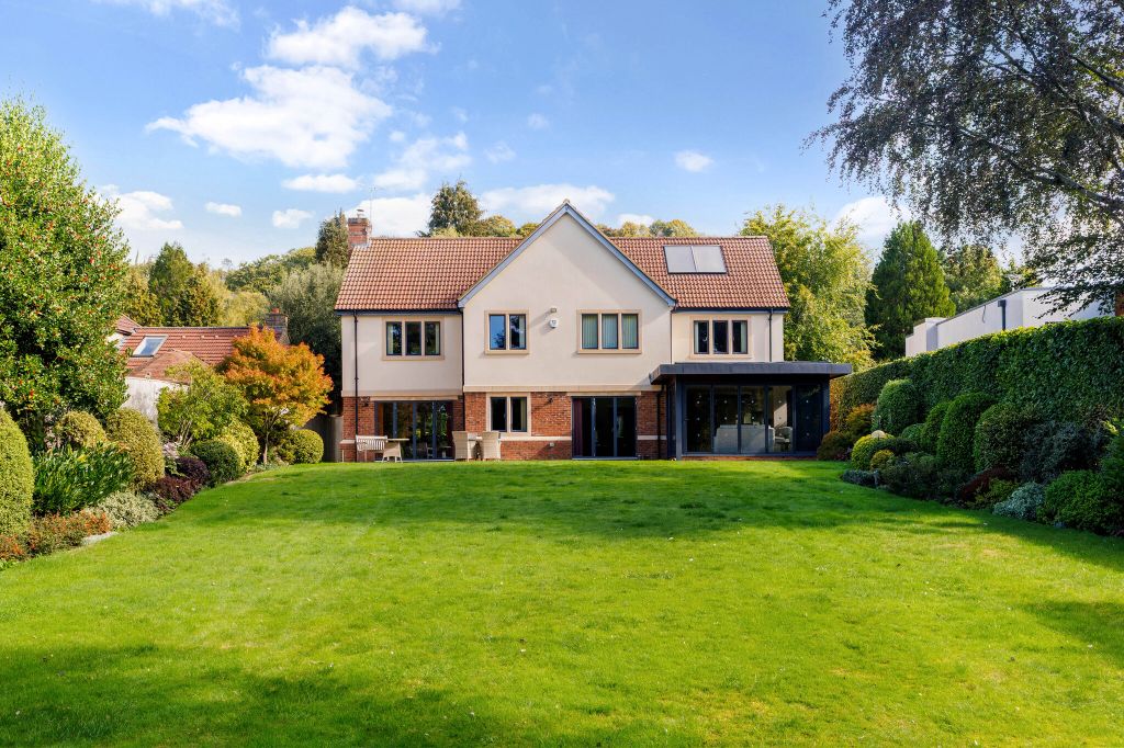 Property photo 2 of 14