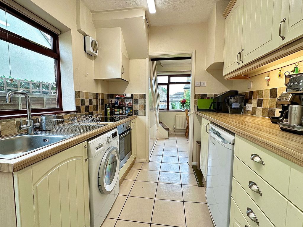 Property photo 3 of 19