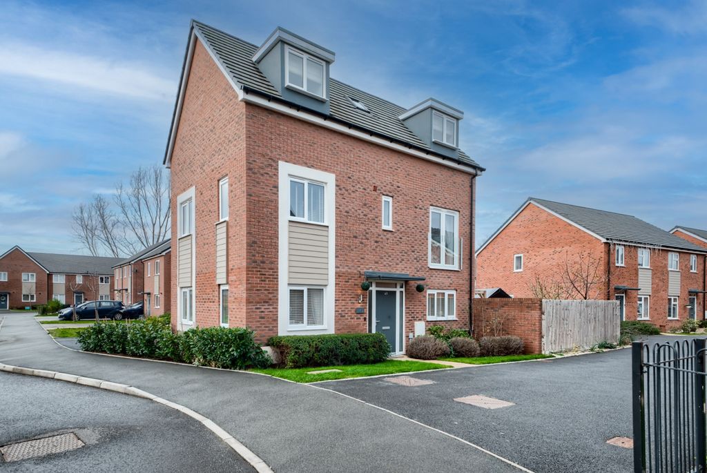 Property photo 1 of 26 Xh2A3332-Hdr(3)-Edit