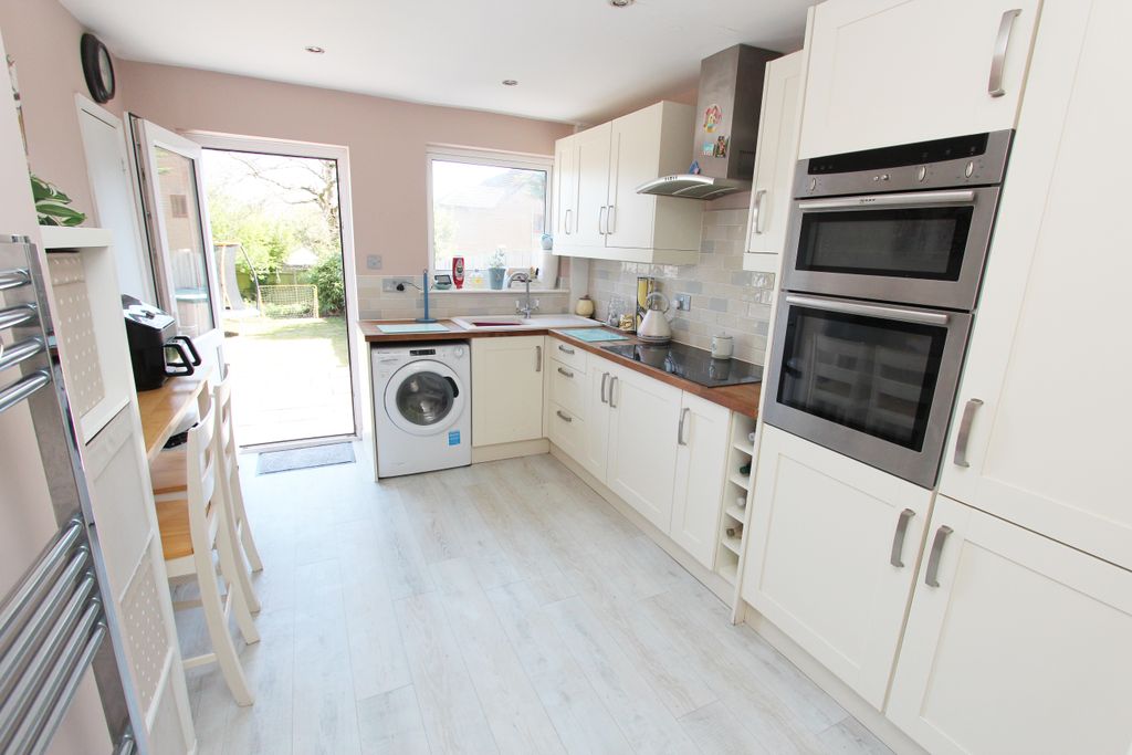 Property photo 2 of 14 Img_3735A