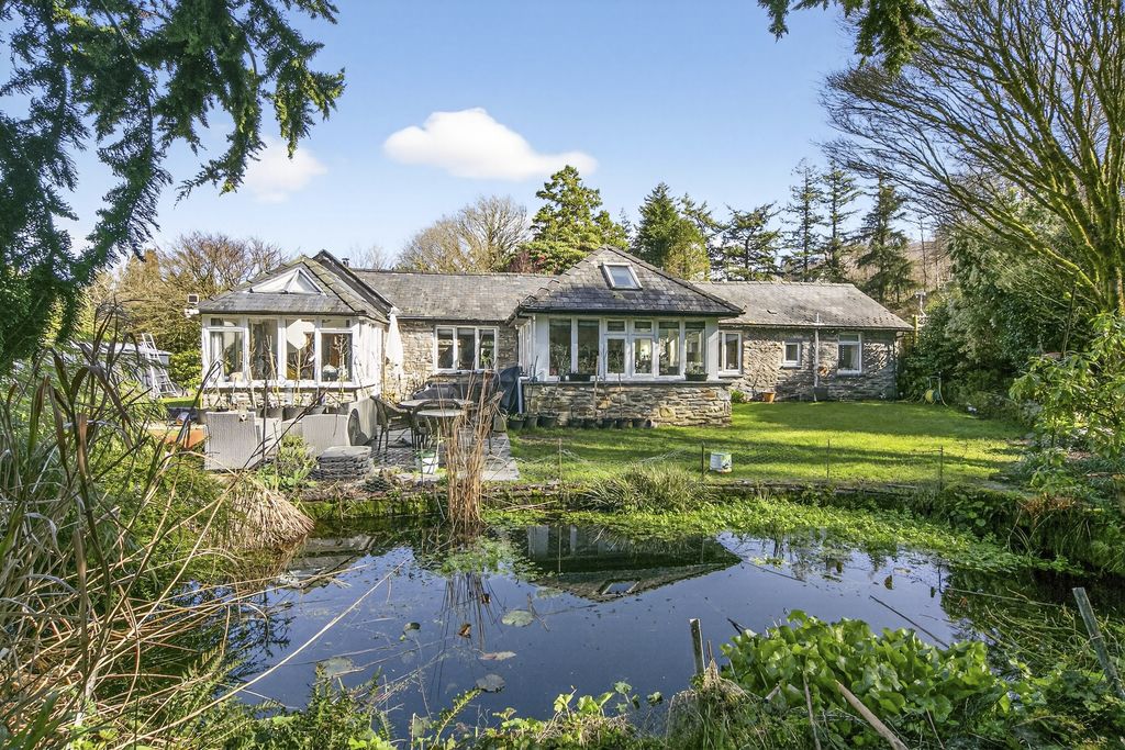 Property photo 1 of 25