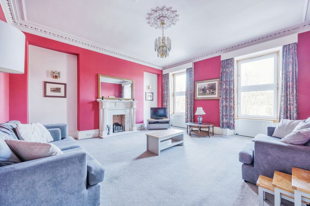 Property photo 2 of 23 Living Room