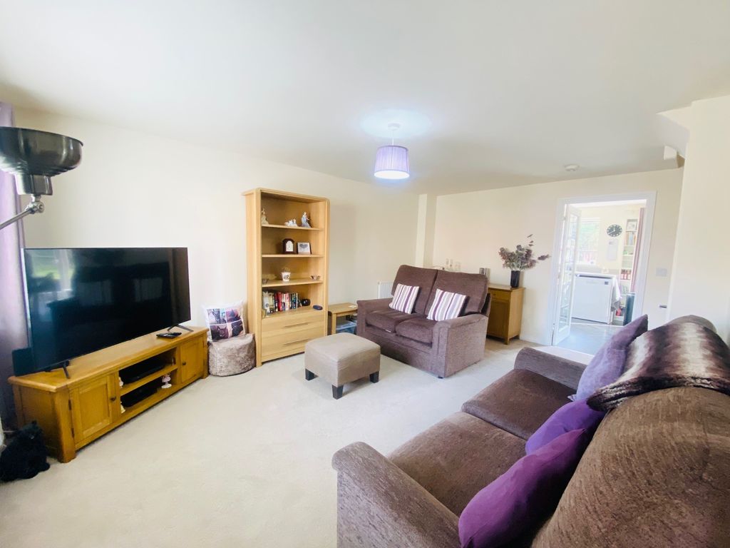Property photo 2 of 13