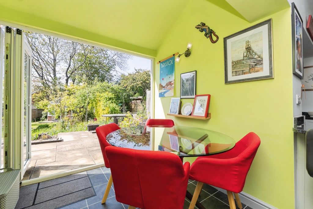 Property photo 3 of 23 Pbox-Img.Jpg