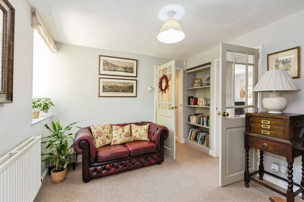 Property photo 3 of 22