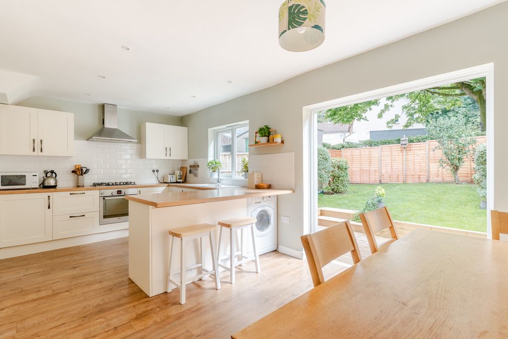 Property photo 1 of 20 A7400475-Hdr-23