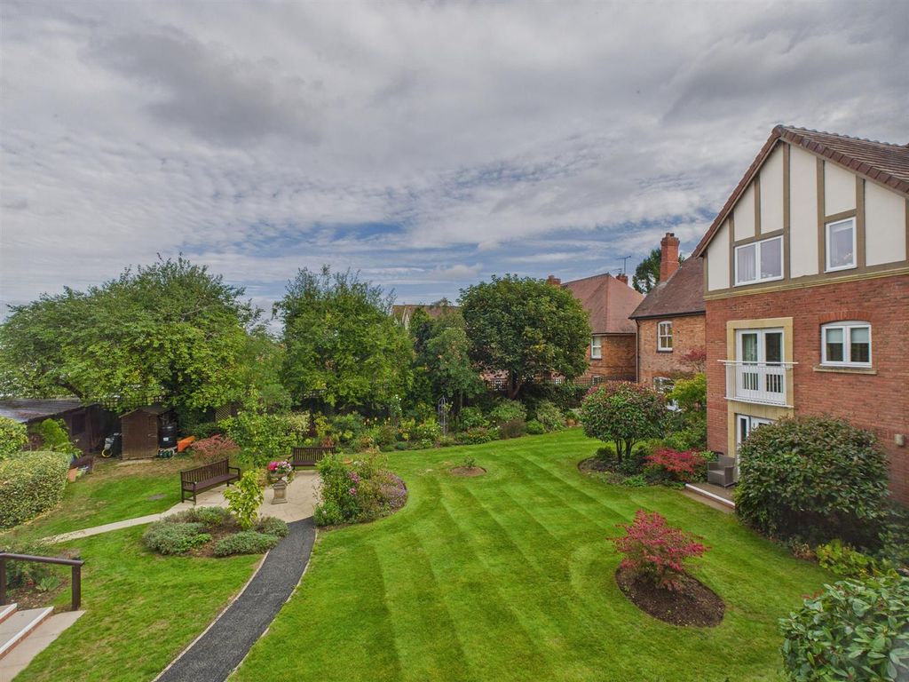 Property photo 3 of 13 Cam03972G0-Pr0141-Still010.Jpg