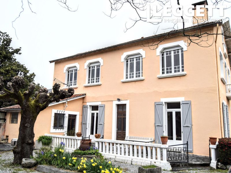 Property photo 1 of 10